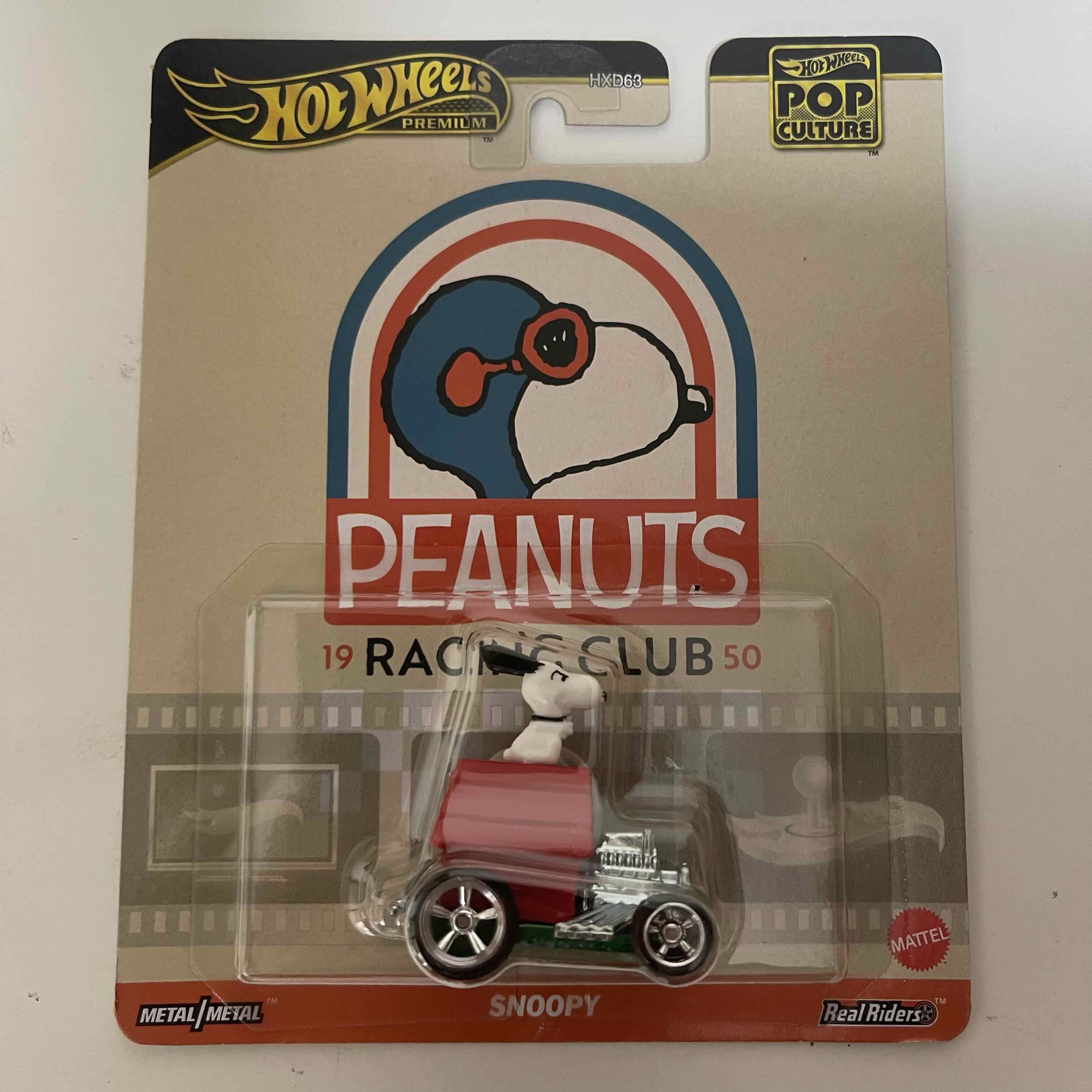 Hot Wheels Pop Culture Peanuts Racing Club Snoopy BTL Miniatures